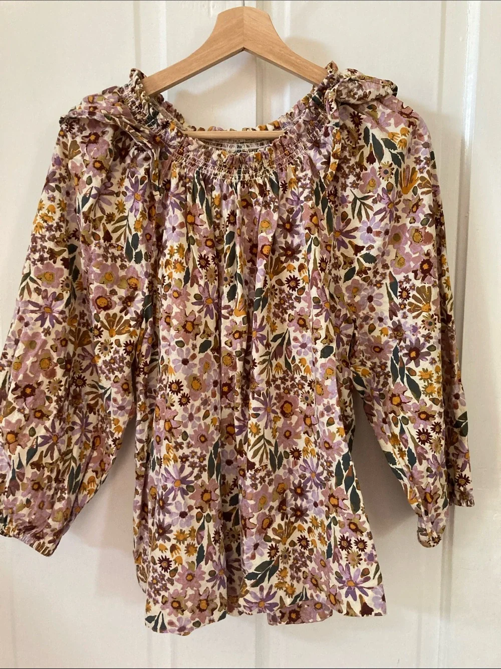Floral Ruffle shoulder top - Picture 1 of 5